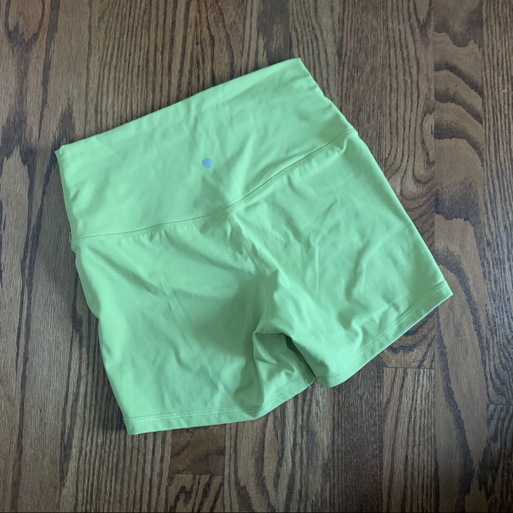 Women’s biker shorts size small